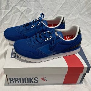 NEW Brooks Chariot Men’s Running Shoes Blue size 10